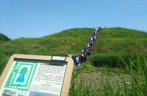 稲荷山古墳見学